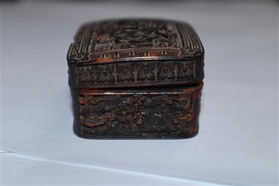 A Cantonese carved tortoiseshell snuff box